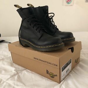 Dr. Martens 1460 Pascal Boot